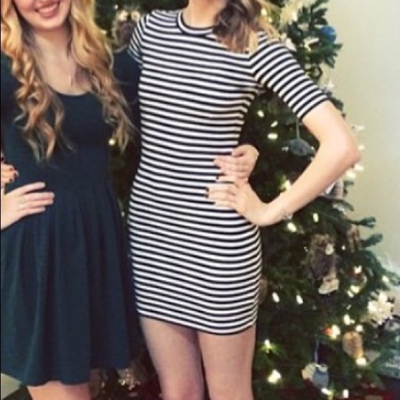 Aritzia Sunday best striped dress - Picture 2 of 2